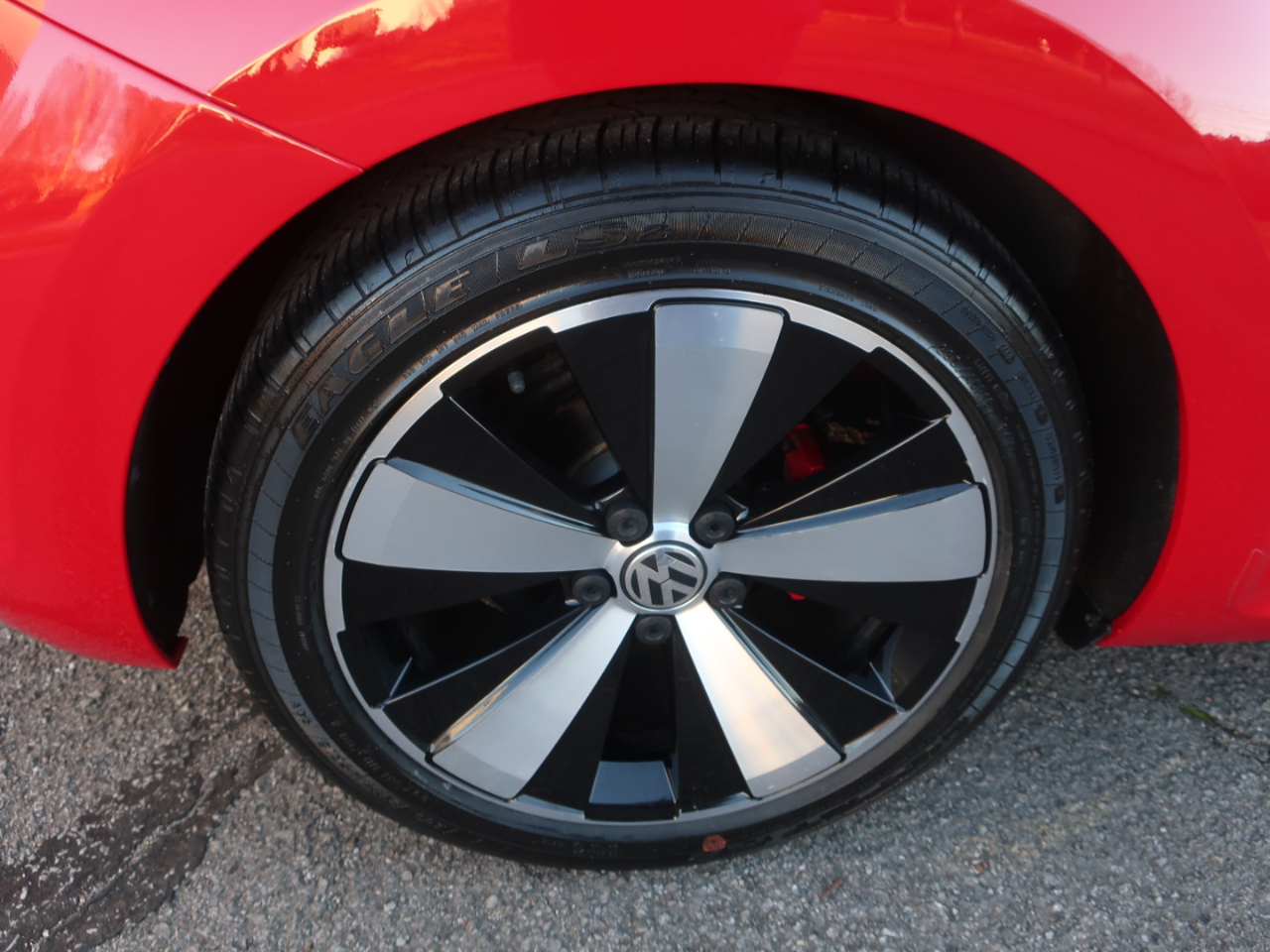 Volkswagen Beetle 2.0T Turbo Convertible 2013