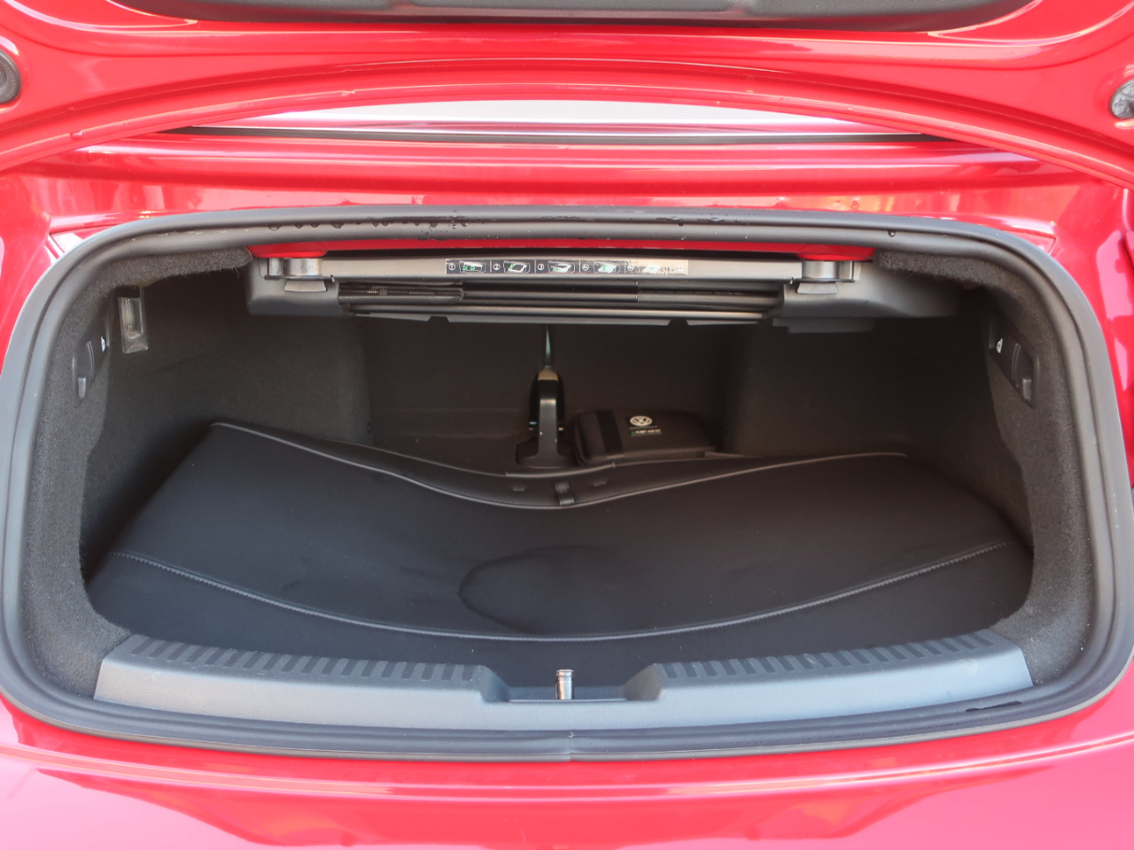 Volkswagen Beetle 2.0T Turbo Convertible 2013