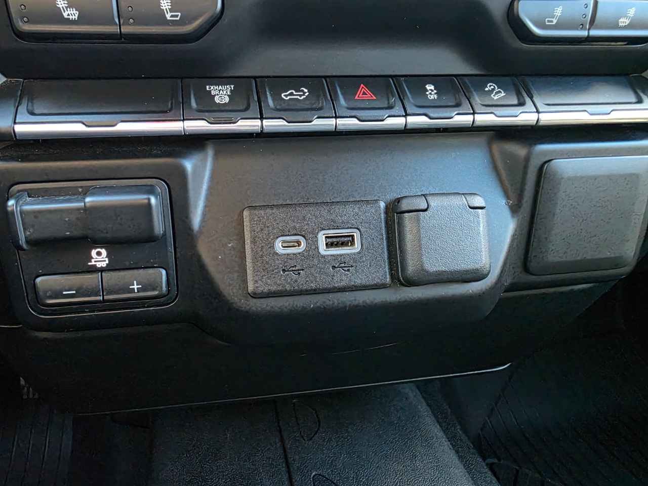 Chevrolet Silverado 2500HD LT Crew Cab Short Box 4WD 2022