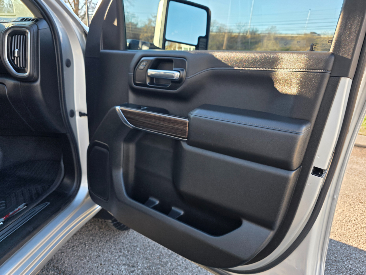 Chevrolet Silverado 2500HD LT Crew Cab Short Box 4WD 2022