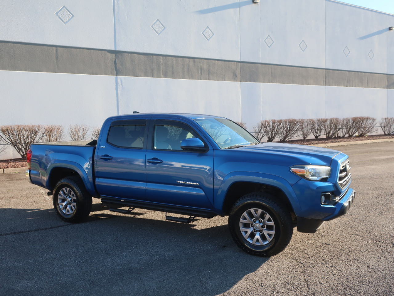 Toyota Tacoma SR5 Double Cab Long Bed V6 6AT 4WD 2018