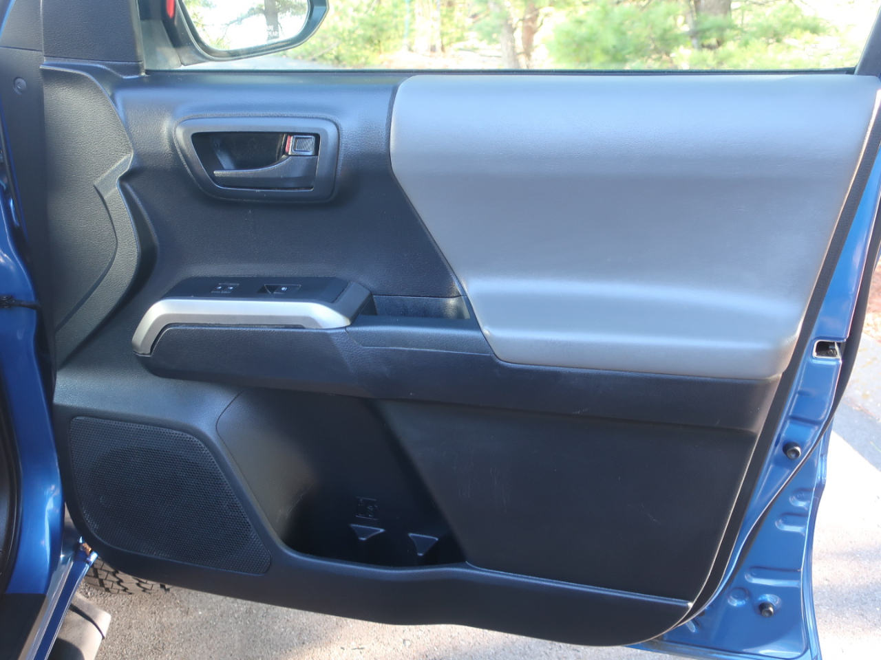 Toyota Tacoma SR5 Double Cab Long Bed V6 6AT 4WD 2018