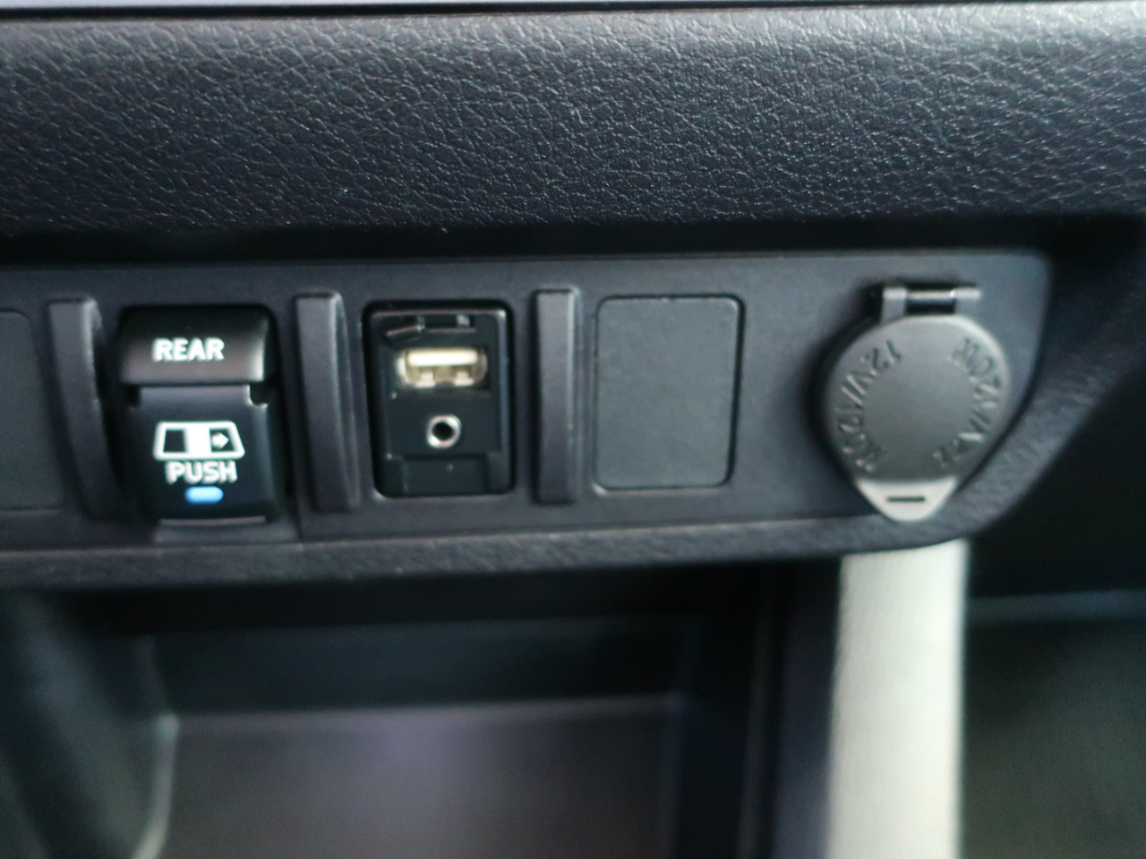 Toyota Tacoma SR5 Double Cab Long Bed V6 6AT 4WD 2018