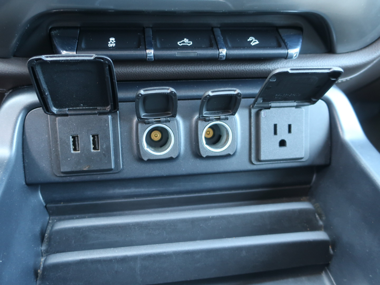 Chevrolet Silverado 1500  2018