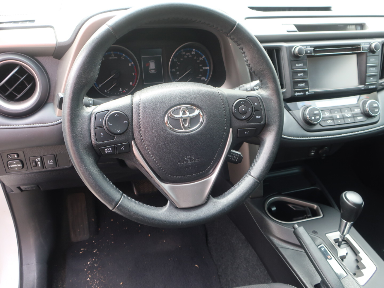 Toyota RAV4 XLE FWD 2018