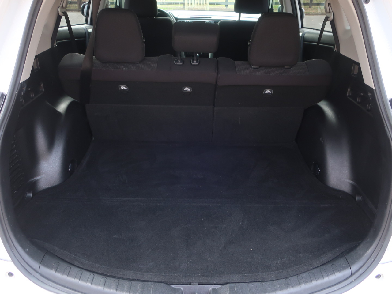 Toyota RAV4 XLE FWD 2018