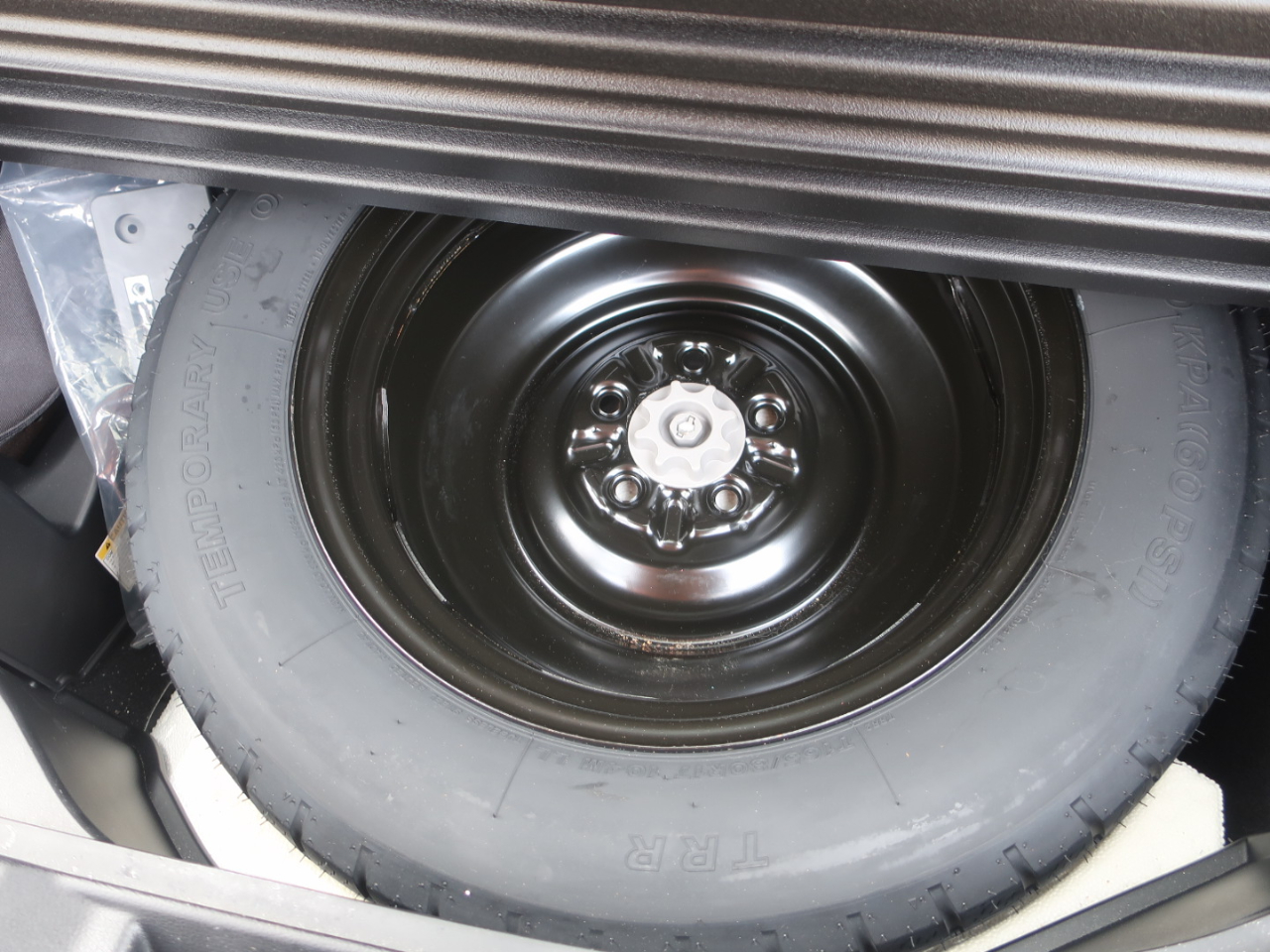 Toyota RAV4 XLE FWD 2018