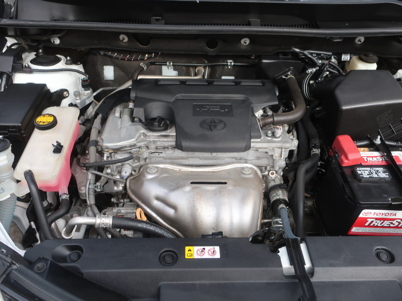 Toyota RAV4 XLE FWD 2018