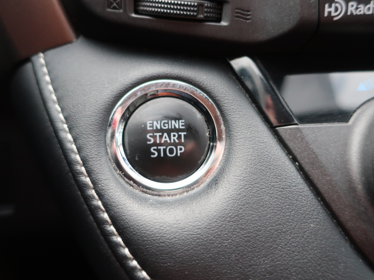 Toyota RAV4 XLE FWD 2018