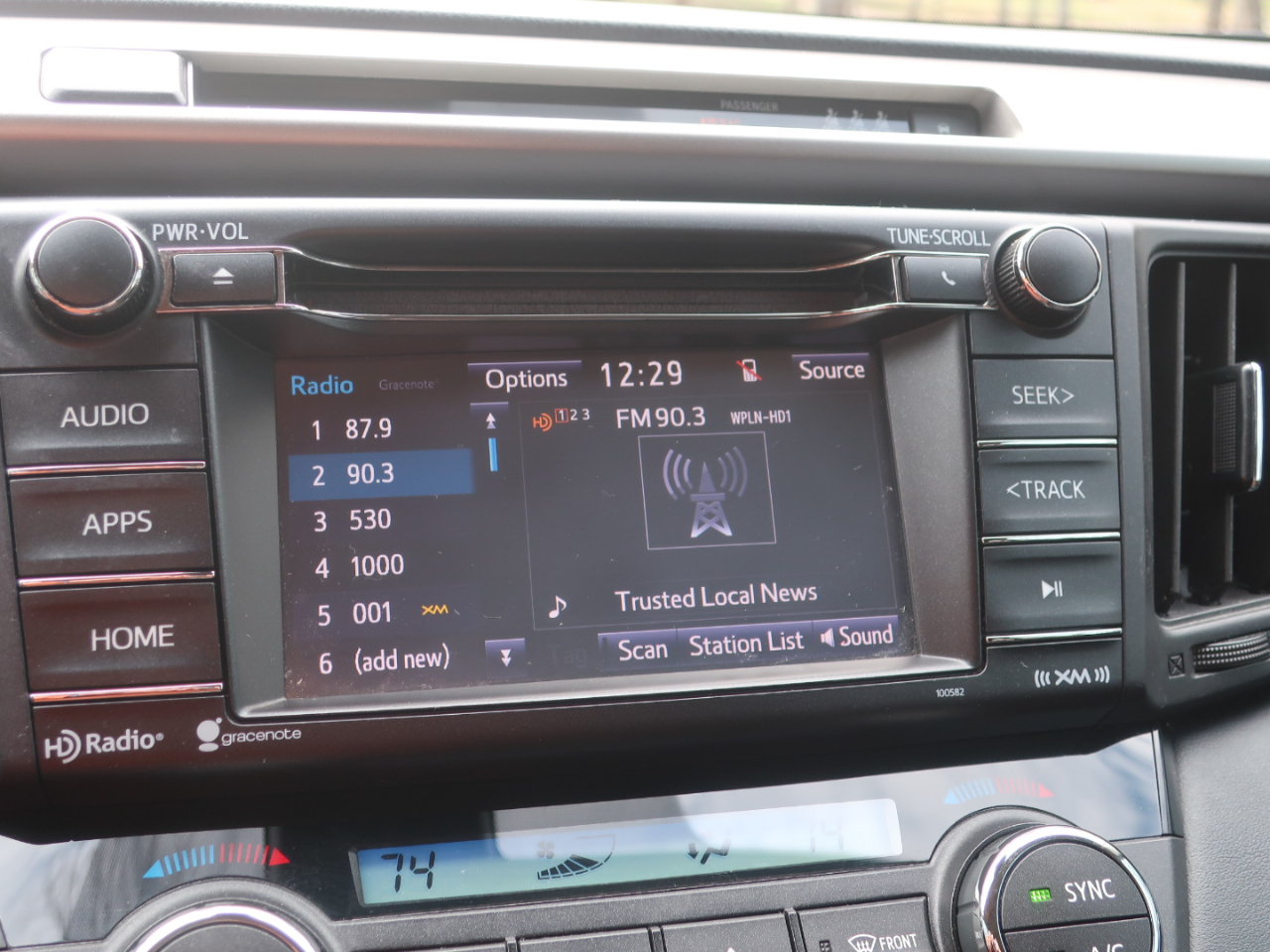 Toyota RAV4 XLE FWD 2018