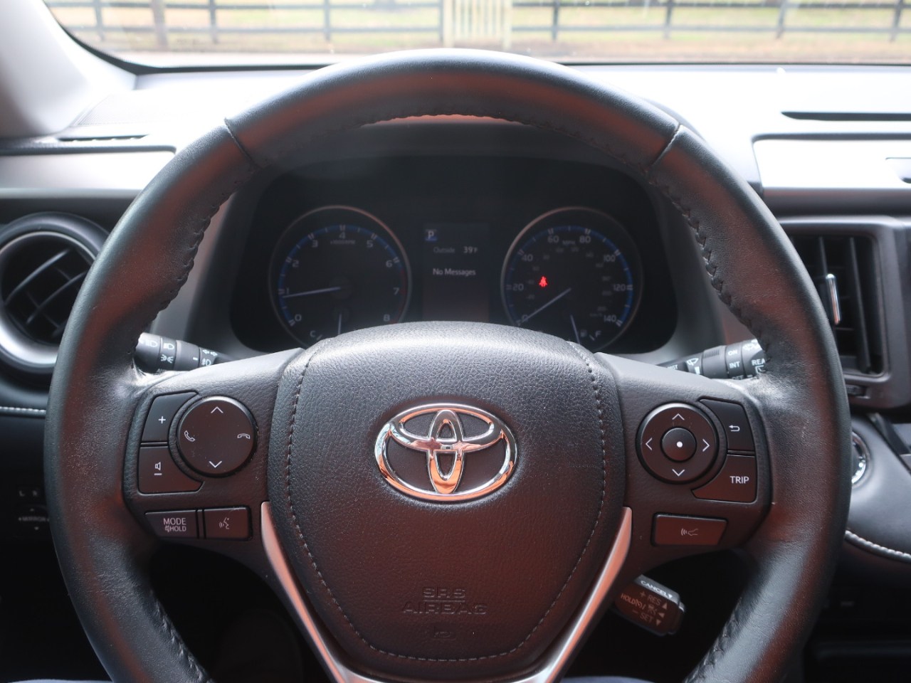 Toyota RAV4 XLE FWD 2018