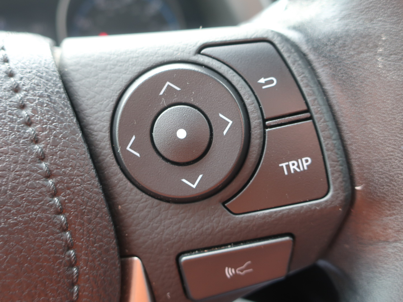 Toyota RAV4 XLE FWD 2018