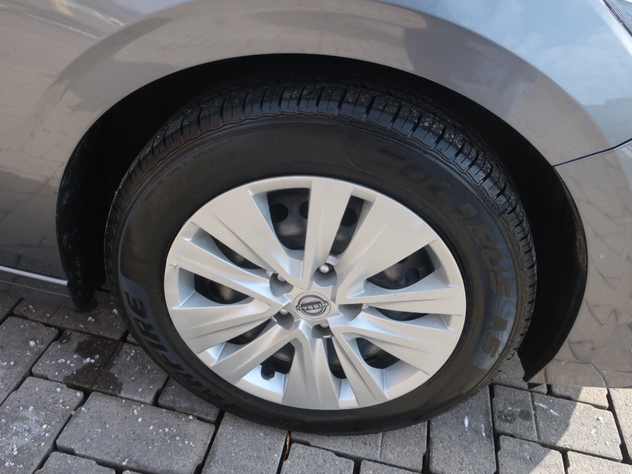 Nissan Sentra S 2024