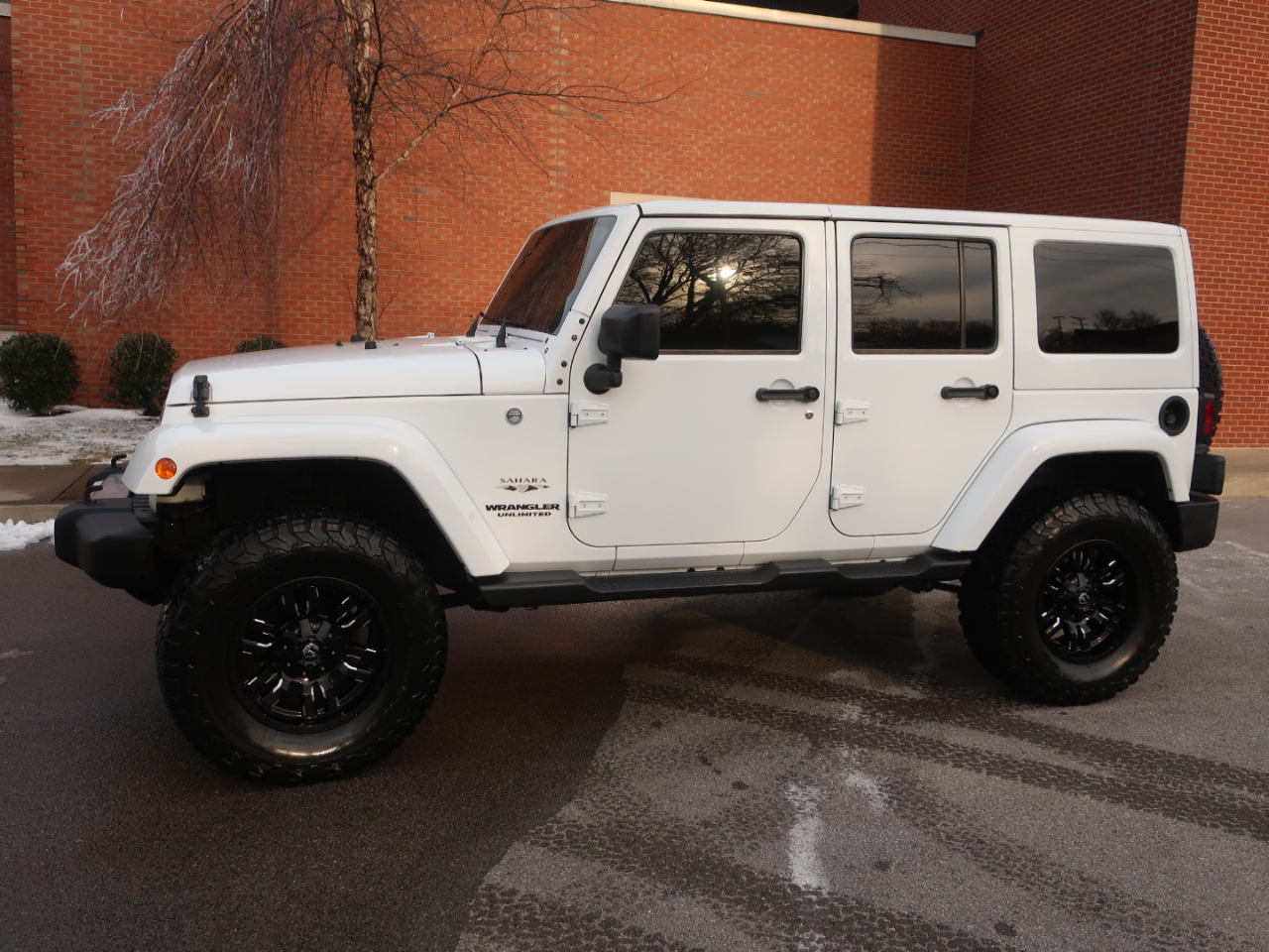 Jeep Wrangler Unlimited Sahara 4WD 2017
