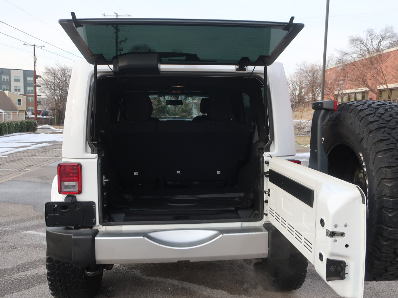 Jeep Wrangler Unlimited Sahara 4WD 2017