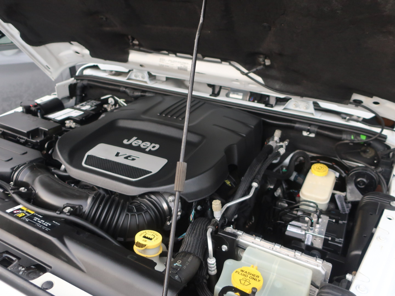 Jeep Wrangler Unlimited Sahara 4WD 2017