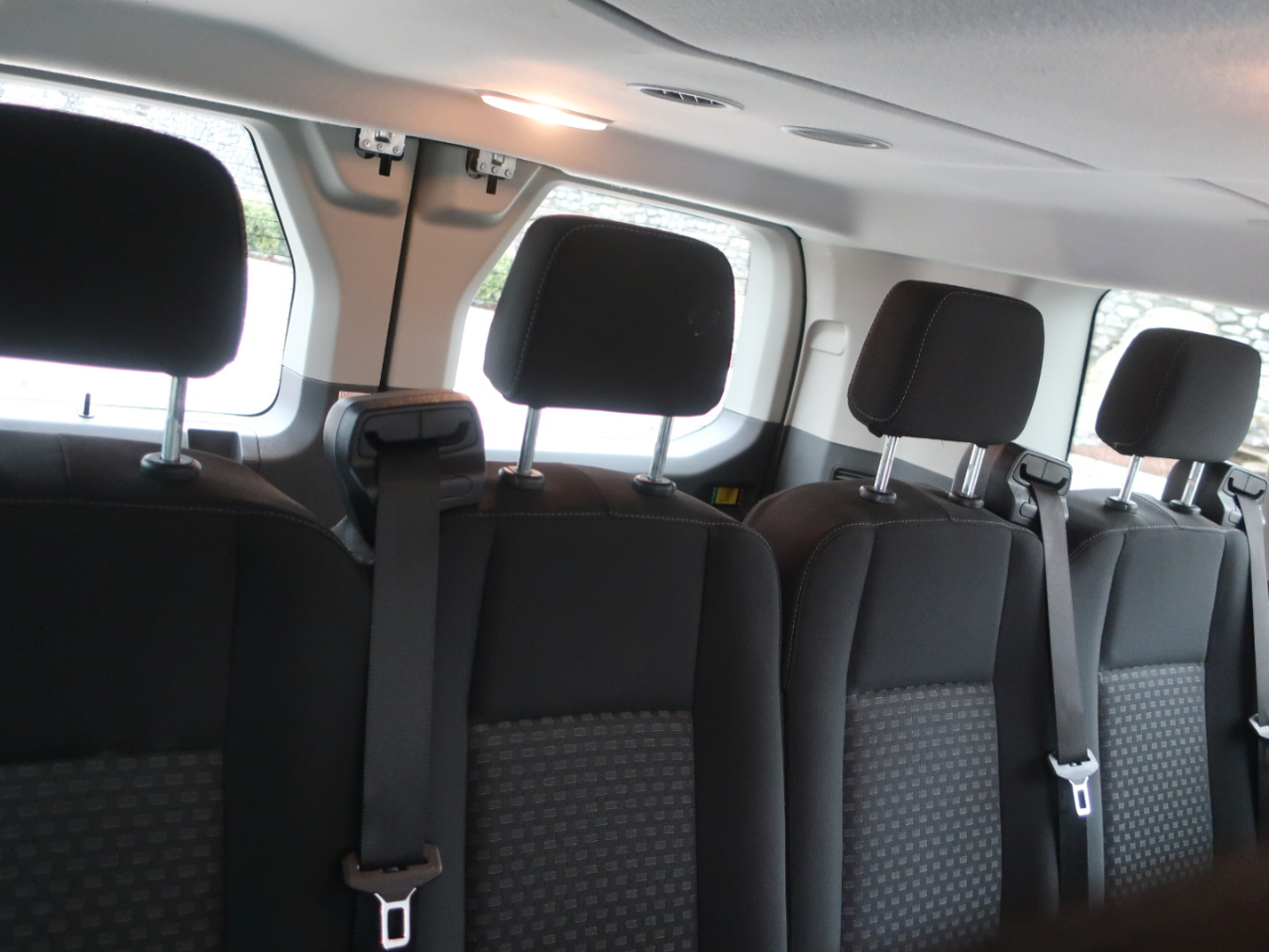 Ford Transit 350 Wagon Low Roof XL w/Sliding Pass. 148-in. WB 2020