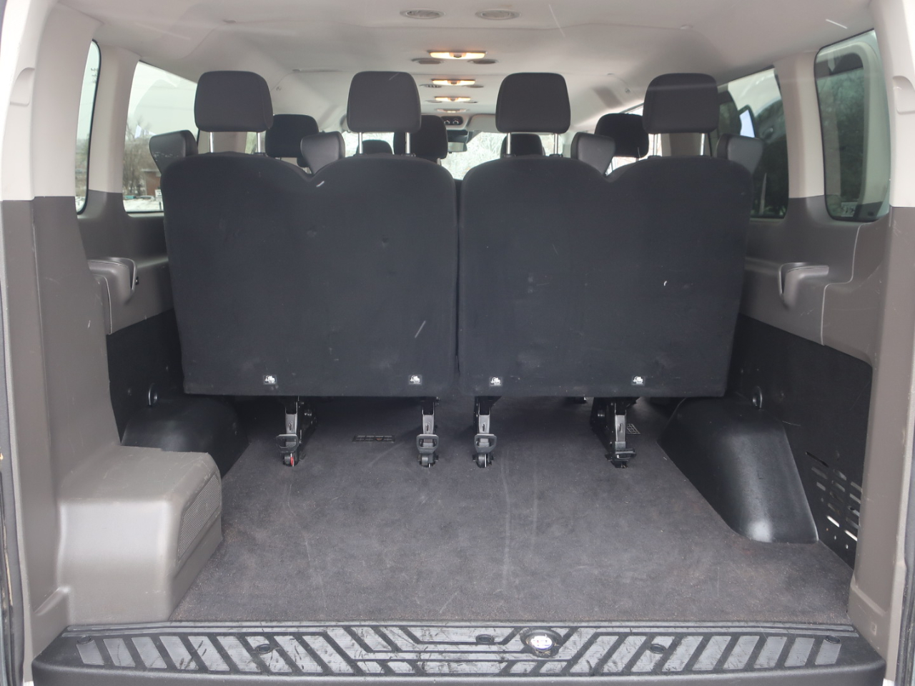 Ford Transit 350 Wagon Low Roof XL w/Sliding Pass. 148-in. WB 2020