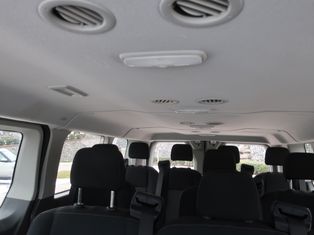 Ford Transit 350 Wagon Low Roof XL w/Sliding Pass. 148-in. WB 2020