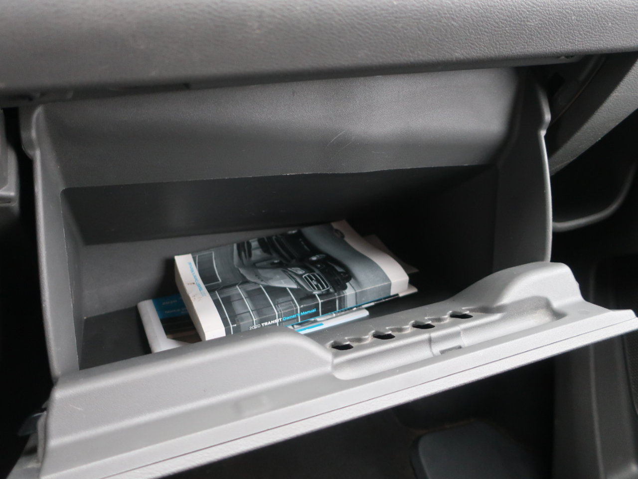 Ford Transit 350 Wagon Low Roof XL w/Sliding Pass. 148-in. WB 2020