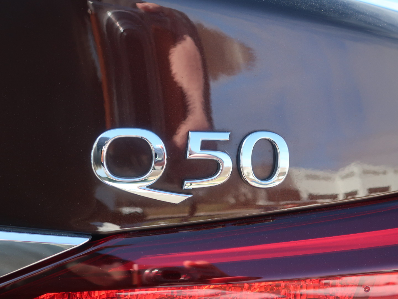 Infiniti Q50 3.0t LUXE AWD 2019