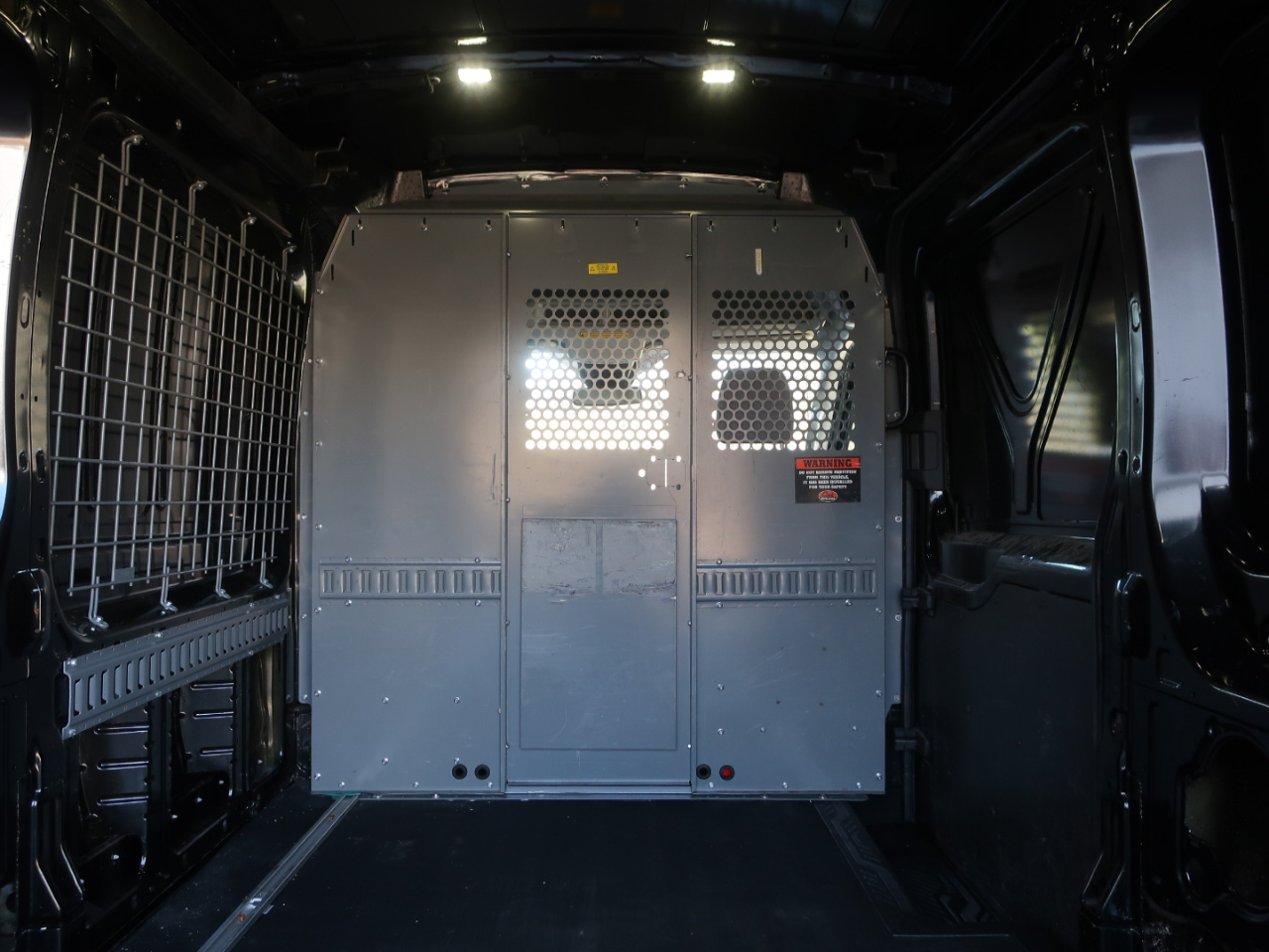 Ford Transit 250 Van Med. Roof w/Sliding Pass. 148-in. WB 2015