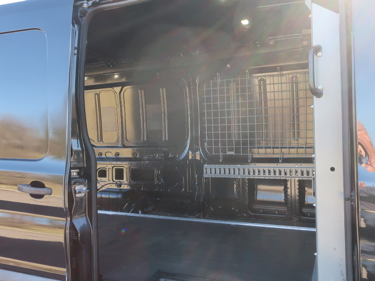 Ford Transit 250 Van Med. Roof w/Sliding Pass. 148-in. WB 2015