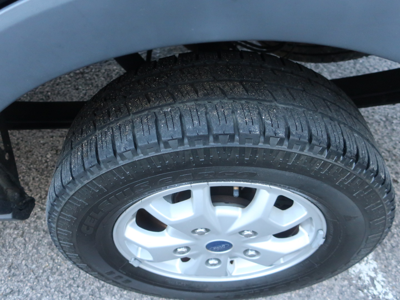 Ford Transit 250 Van Med. Roof w/Sliding Pass. 148-in. WB 2015