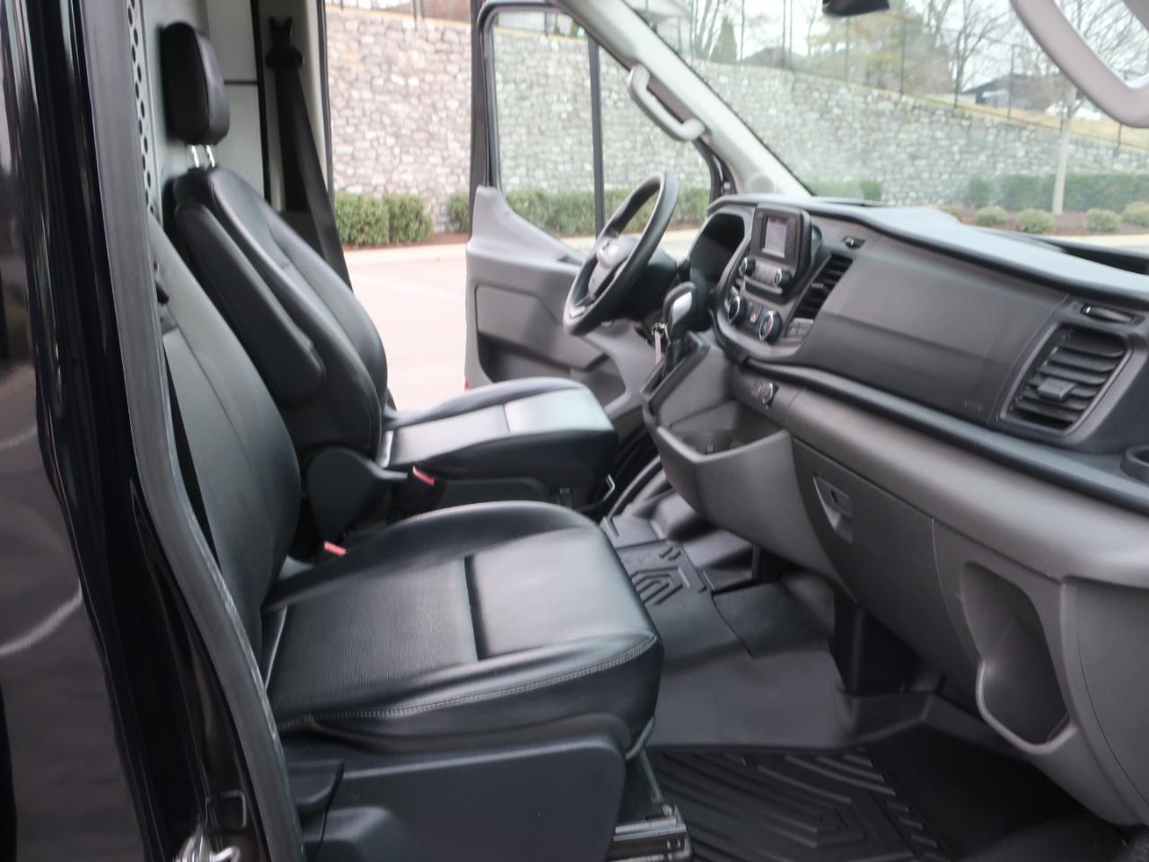 Ford Transit 250  2020