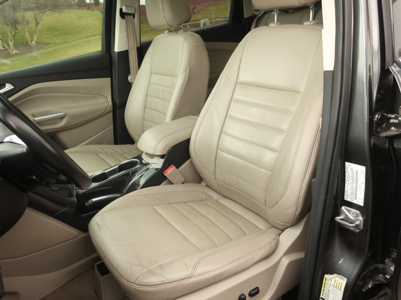 Ford Escape Titanium FWD 2016