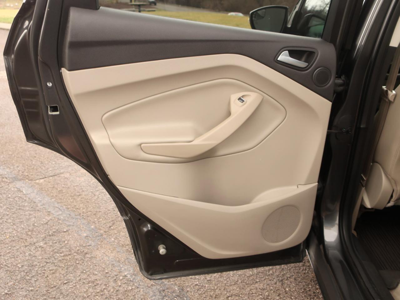 Ford Escape Titanium FWD 2016