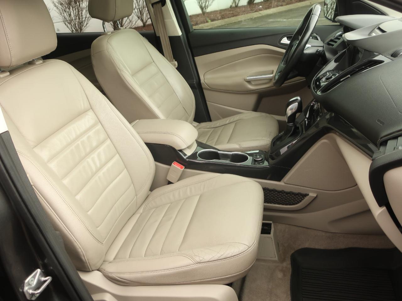 Ford Escape Titanium FWD 2016