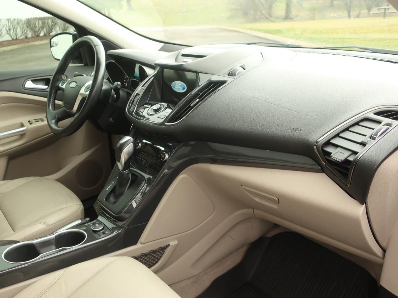 Ford Escape Titanium FWD 2016