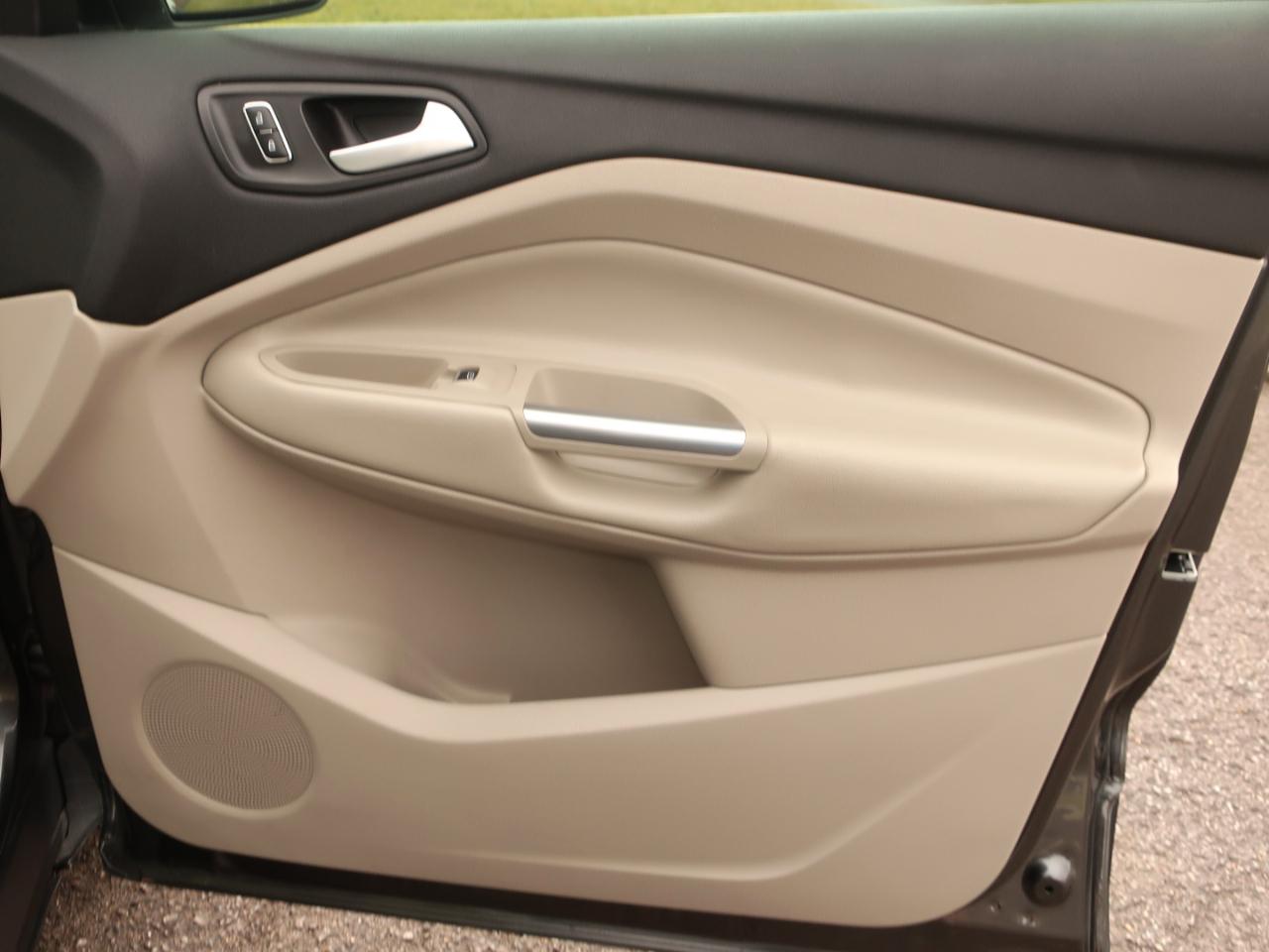 Ford Escape Titanium FWD 2016