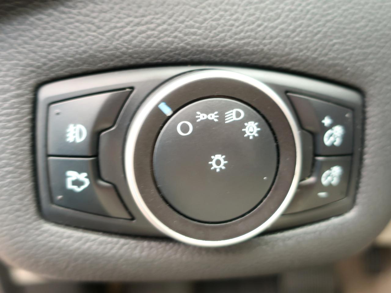 Ford Escape Titanium FWD 2016