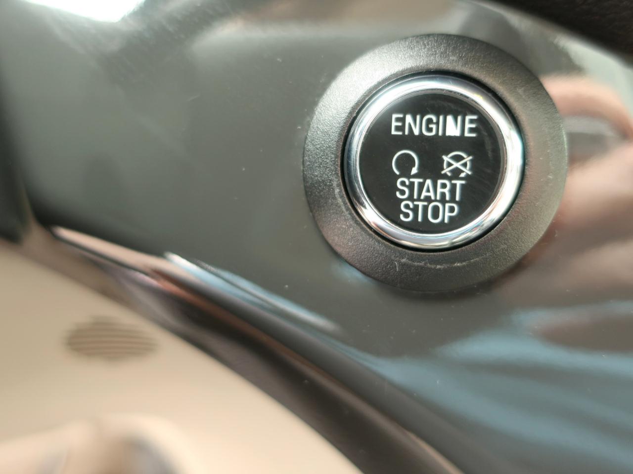 Ford Escape Titanium FWD 2016