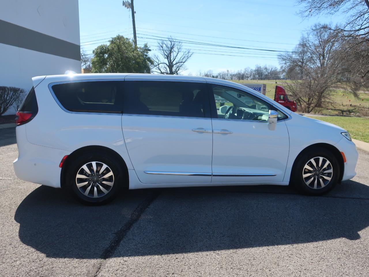 Chrysler Pacifica Hybrid Limited 2022