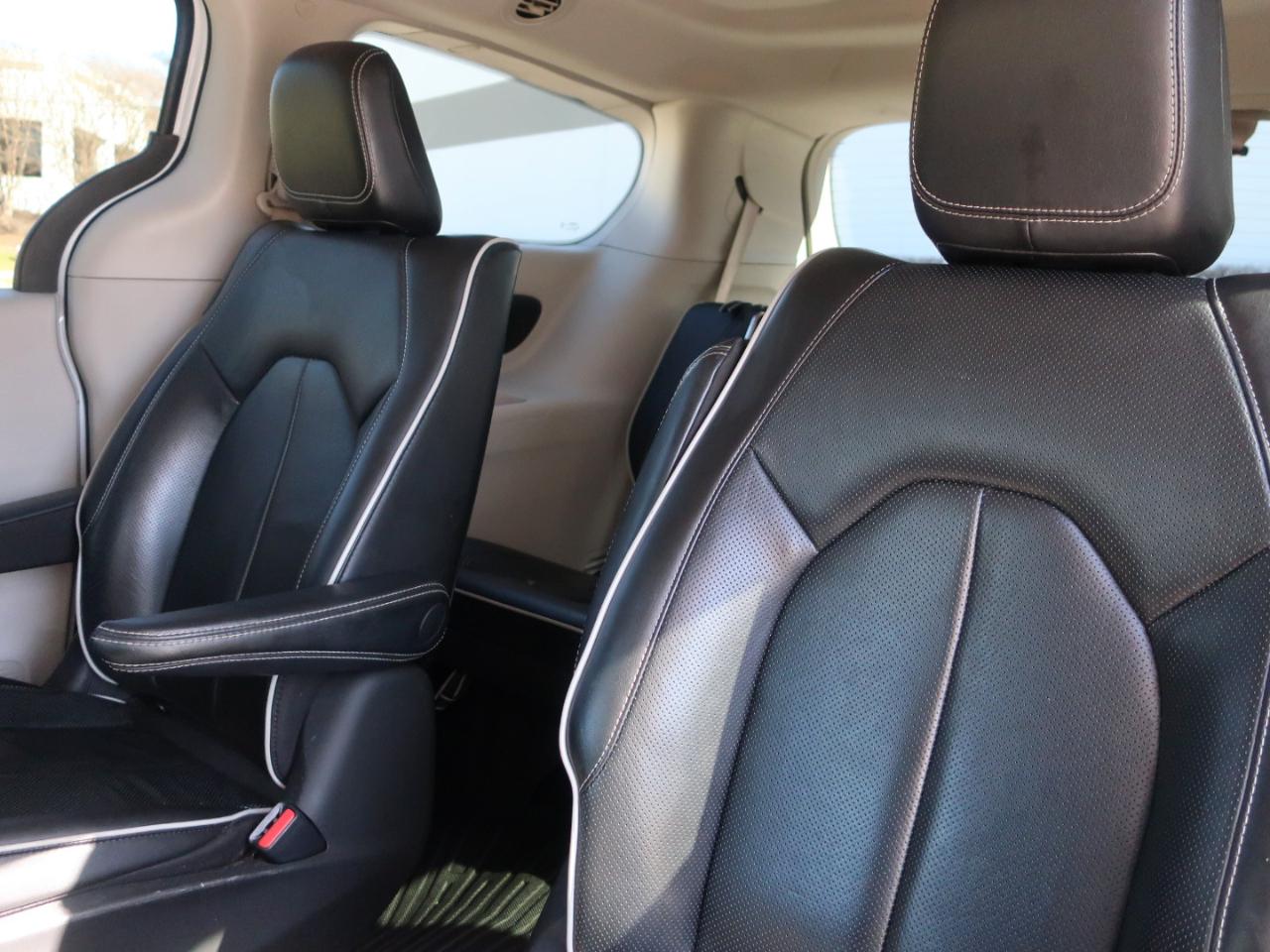 Chrysler Pacifica Hybrid Limited 2022