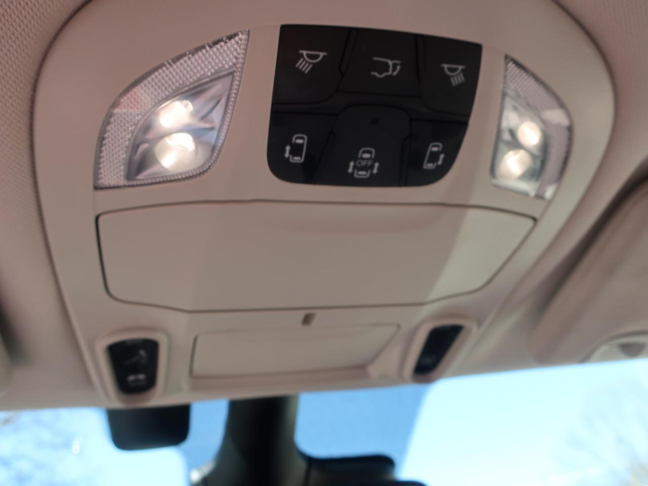 Chrysler Pacifica Hybrid Limited 2022