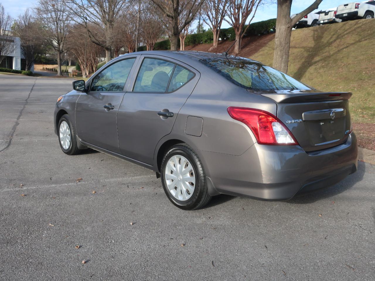 Nissan Versa 1.6 S 5M 2016