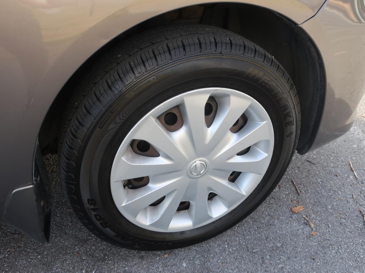 Nissan Versa 1.6 S 5M 2016