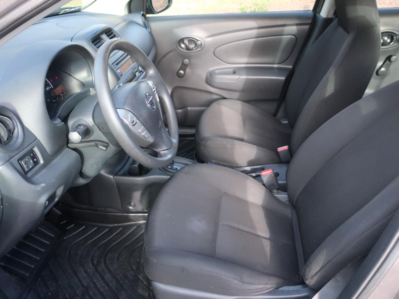 Nissan Versa 1.6 S 5M 2016