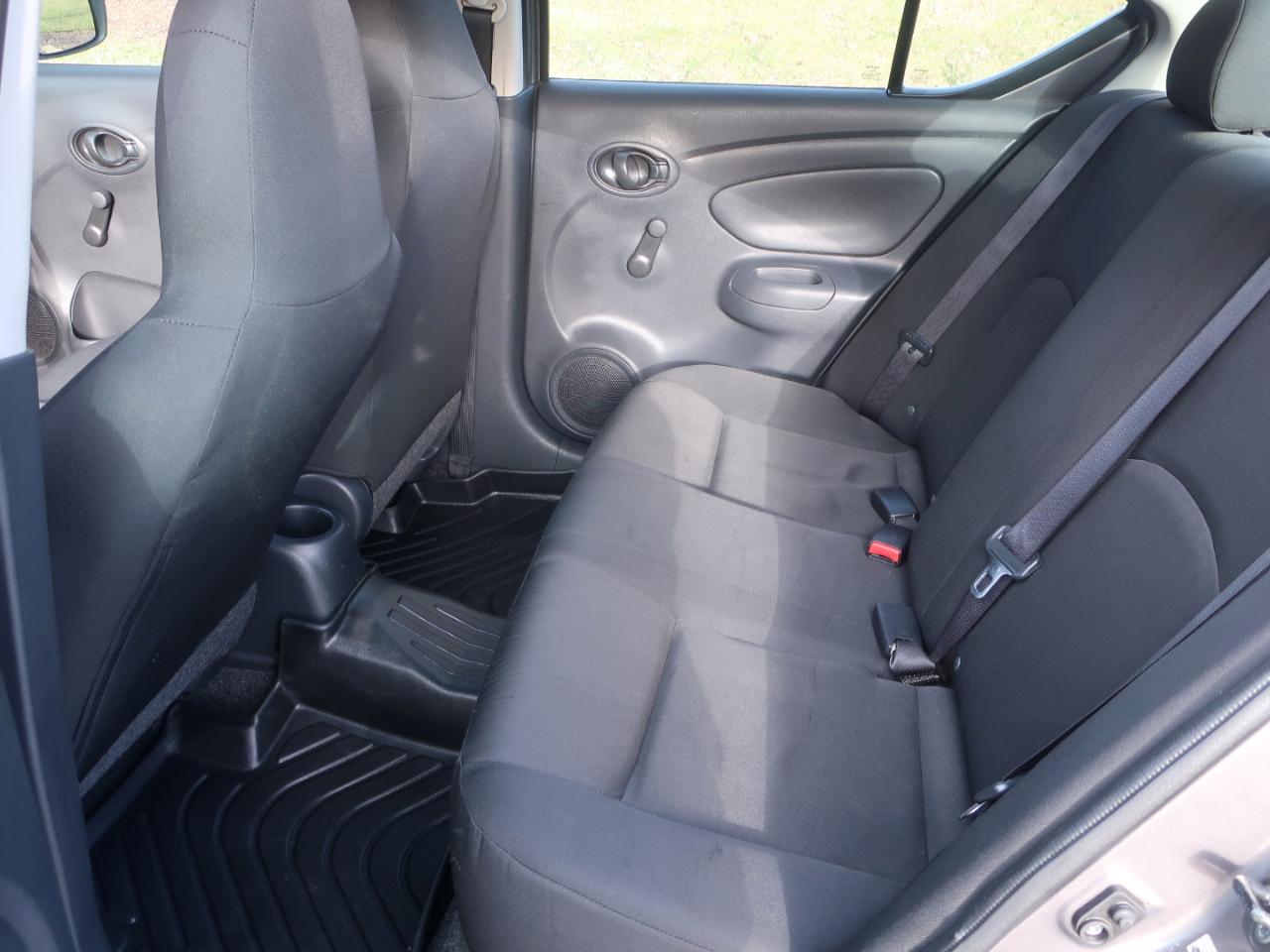 Nissan Versa 1.6 S 5M 2016