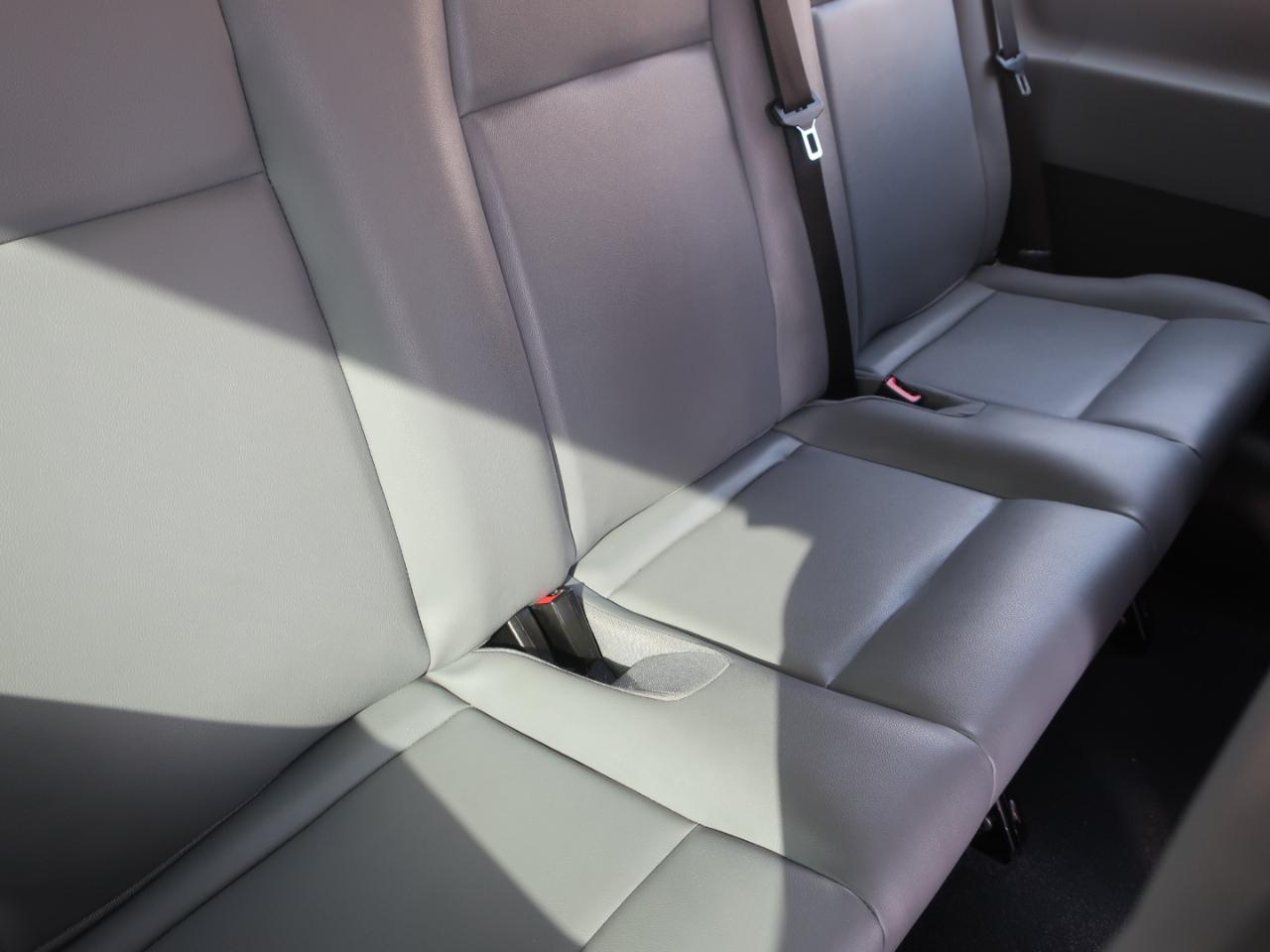 Ford Transit 150 Wagon Low Roof XL w/Sliding Pass. 130-in. WB 2015