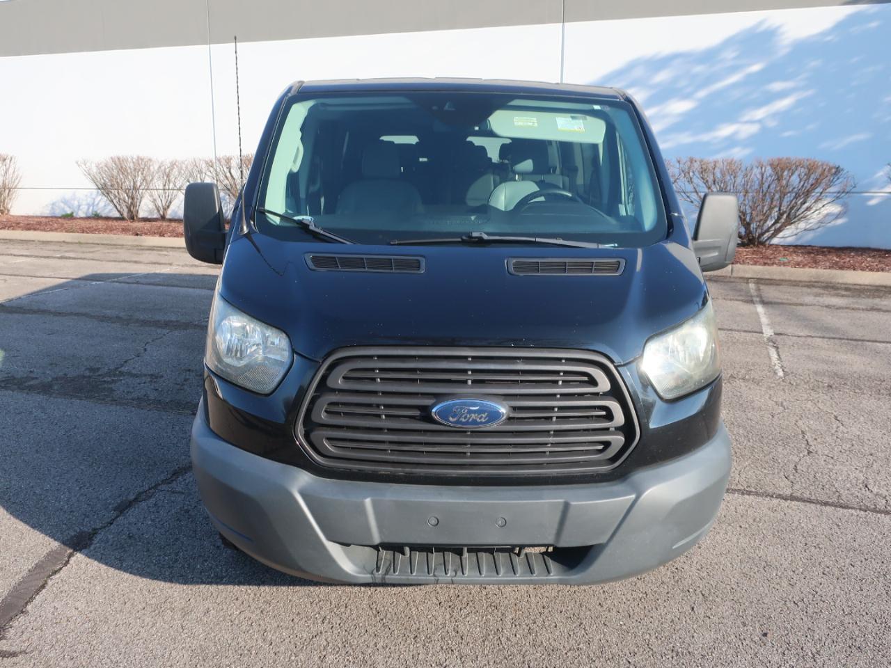 Ford Transit 350 Wagon Low Roof XL w/Sliding Pass. 148-in. WB 2016