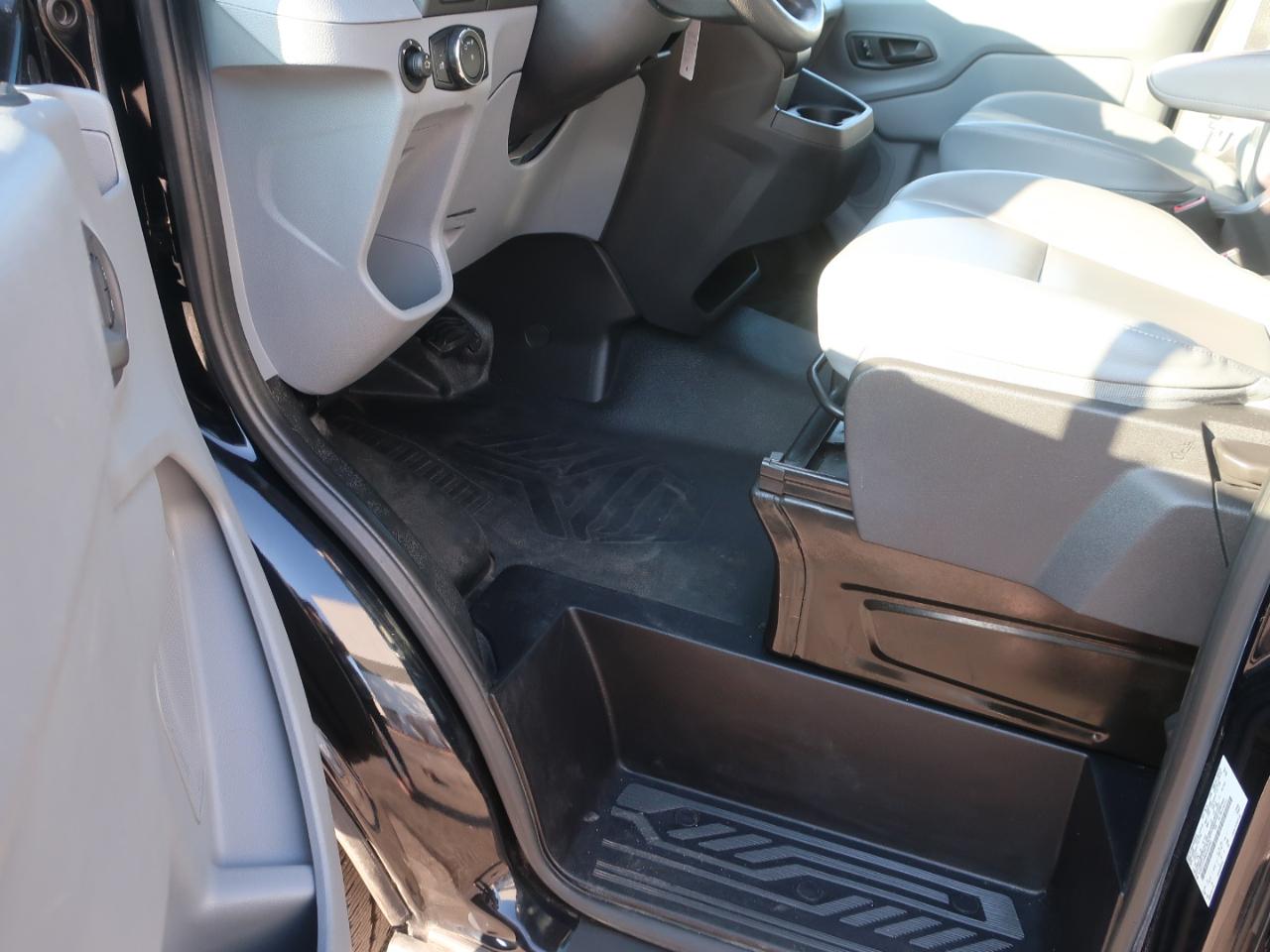 Ford Transit 350 Wagon Low Roof XL w/Sliding Pass. 148-in. WB 2016