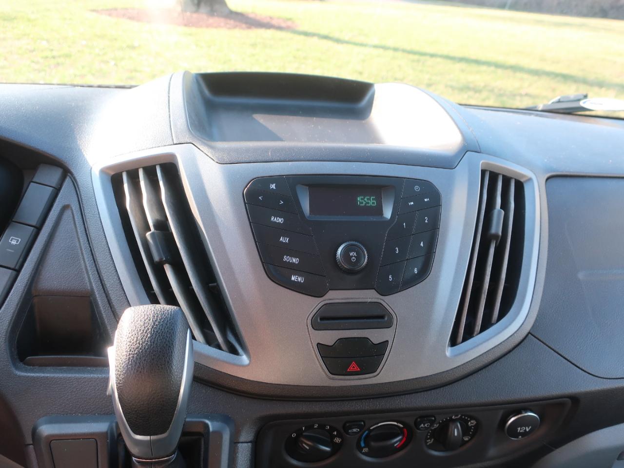 Ford Transit 350 Wagon Low Roof XL w/Sliding Pass. 148-in. WB 2016