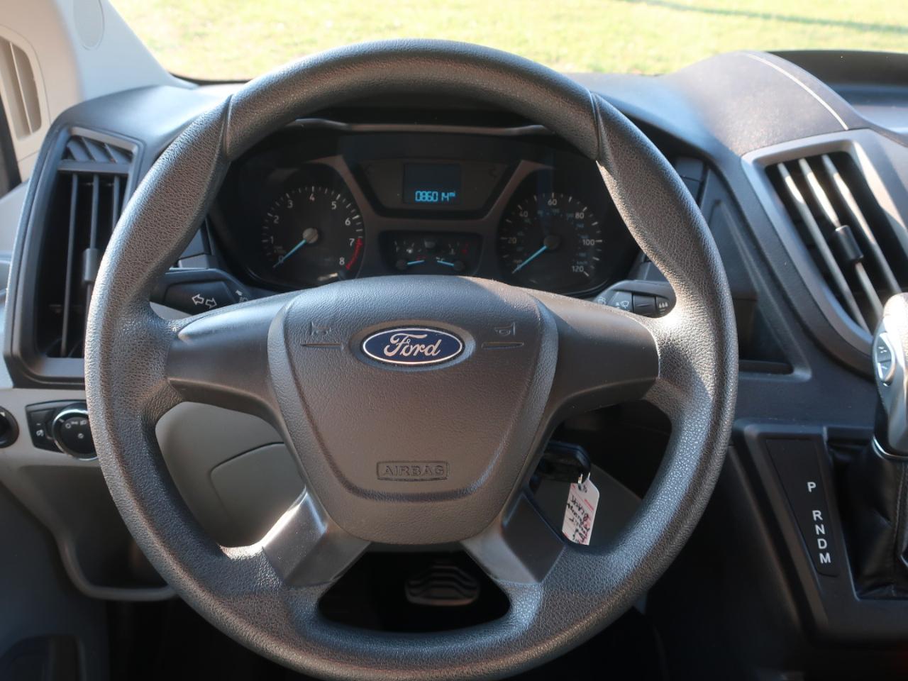 Ford Transit 350 Wagon Low Roof XL w/Sliding Pass. 148-in. WB 2016