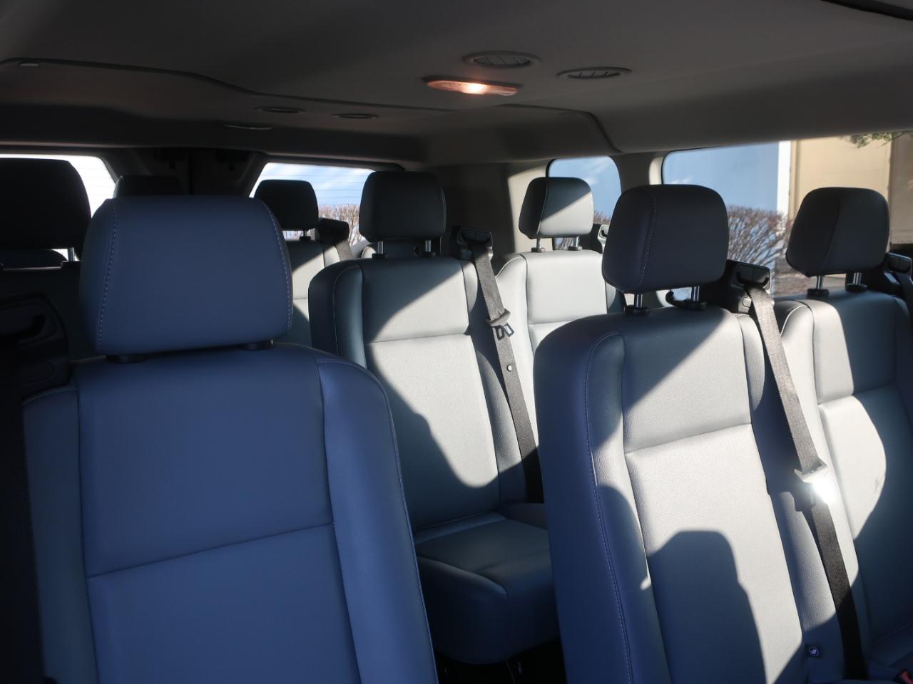 Ford Transit 350 Wagon Low Roof XL w/Sliding Pass. 148-in. WB 2016