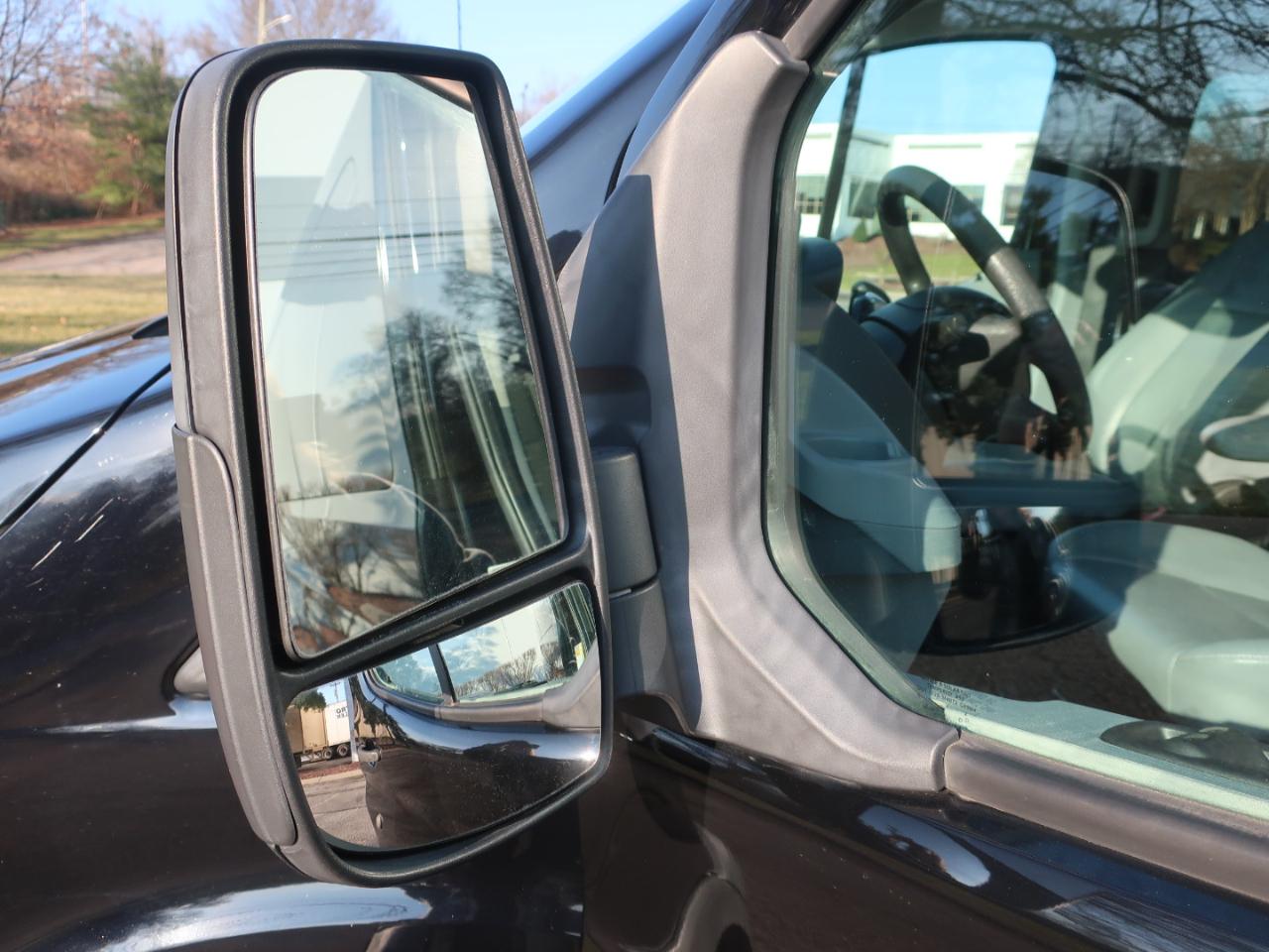 Ford Transit 350 Wagon Low Roof XL w/Sliding Pass. 148-in. WB 2016